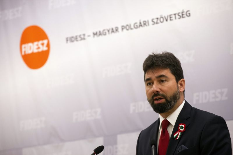 Hidvéghi: példátlan a Soros-hálózat nyomásgyakorlása a Fidesz ellen