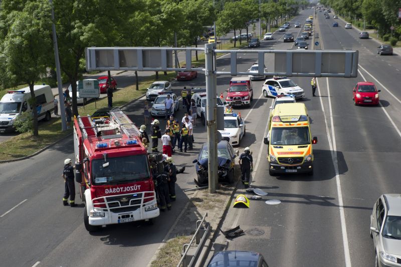 Hosszú hétvége: kilenc balesetben tízen haltak meg