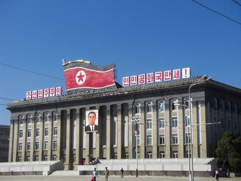 Észak-Korea megkezdte a propaganda-hangszórók leszerelését déli határán