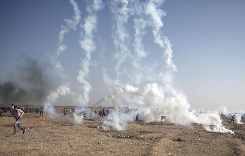 Izrael a palesztinokkal fizettetné meg a gázai tüzet okozó papírsárkányok okozta károkat