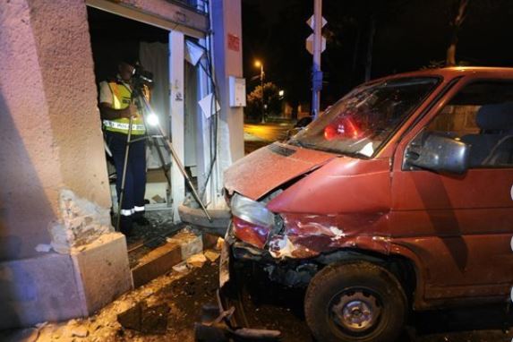 Két autó ütközött Pesterzsébeten