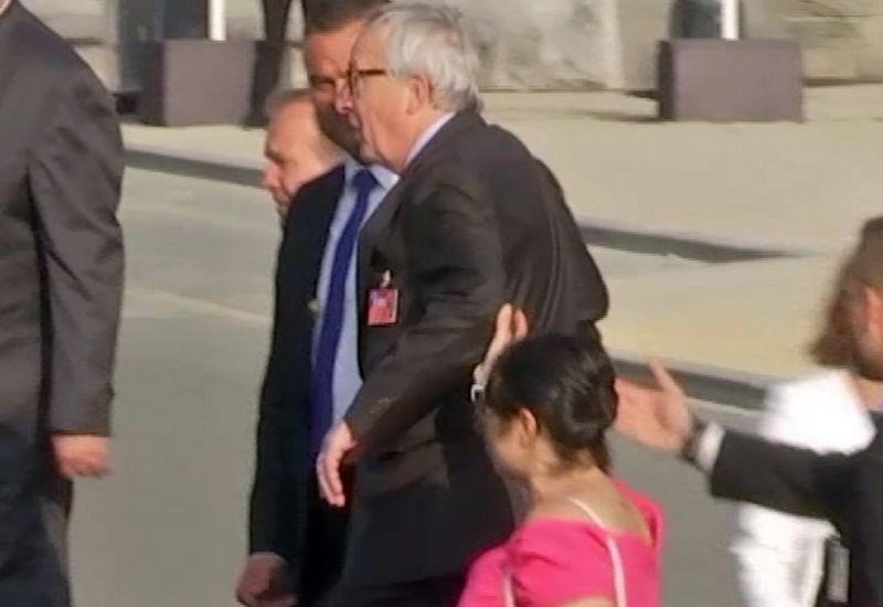 Juncker alig állt a lábán: részeg volt a NATO-csúcson?