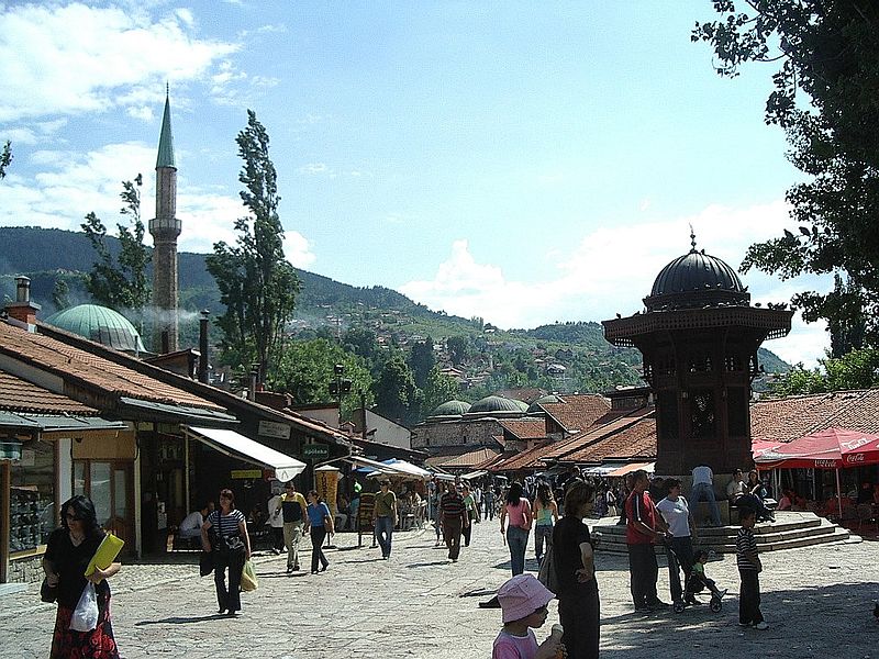Terrortámadást készített elő két boszniai férfi, vádat emeltek ellenük