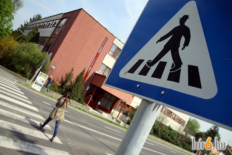 LMP: legyenek biztonságosabbak a gyalogátkelők az iskolák környékén!