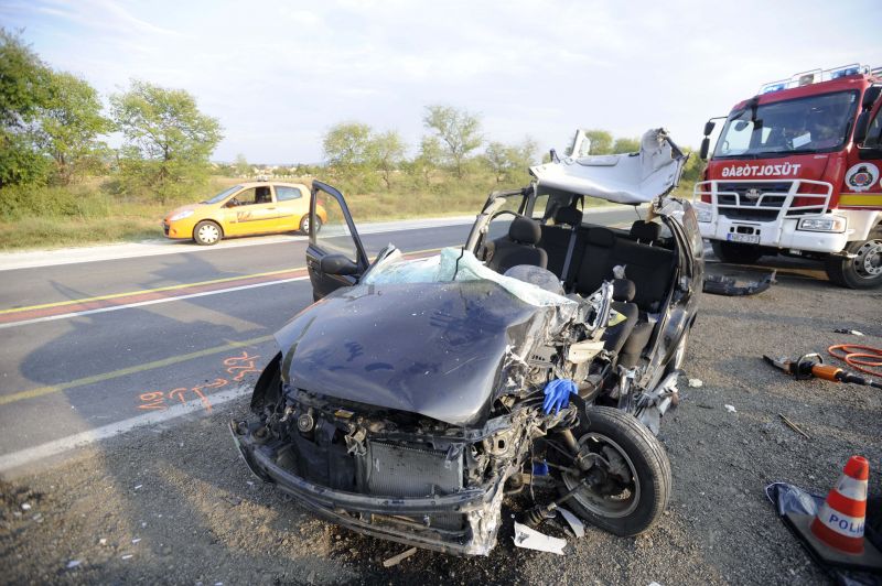 Halálos baleset: megszűnt az útlezárás az M2-es autóúton