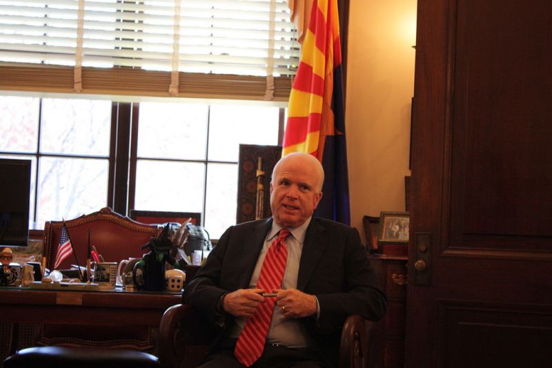 Hét lehetséges utódja lehet McCainnek, akiről épületet nevezne el két szenátor