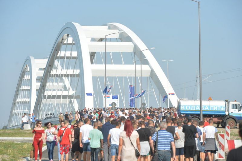 Felépült az utolsó lebombázott újvidéki Duna-híd is