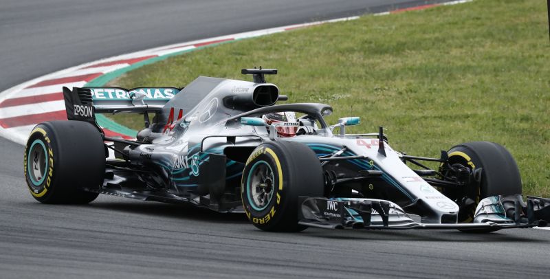 Hamilton autózta a legjobb időt a második szabadedzésen az Orosz Nagydíjon