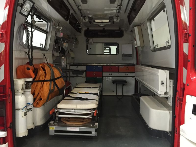 Megharapta a mentőápolót az eszméletlenségből felébredő nő Mosonmagyaróváron