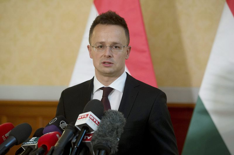 Szijjártó visszavág: Magyarország is kiutasít egy ukrán konzult
