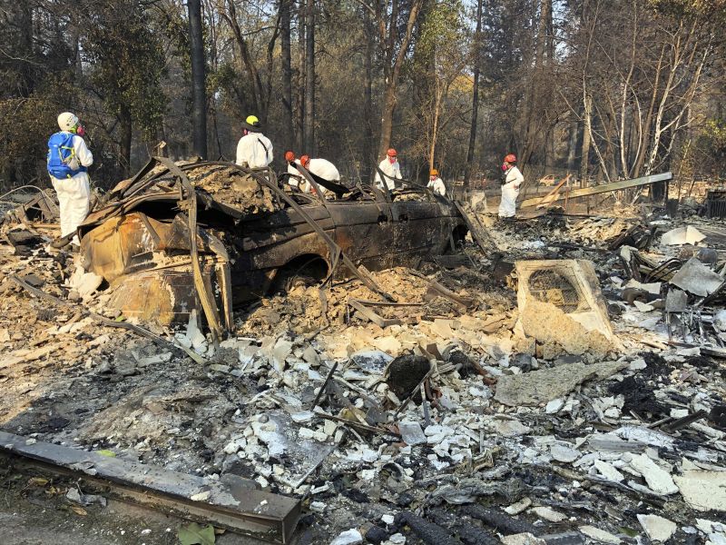 Nőtt a halottak, csökkent az eltűntként számon tartottak száma a kaliforniai tűzvészben 