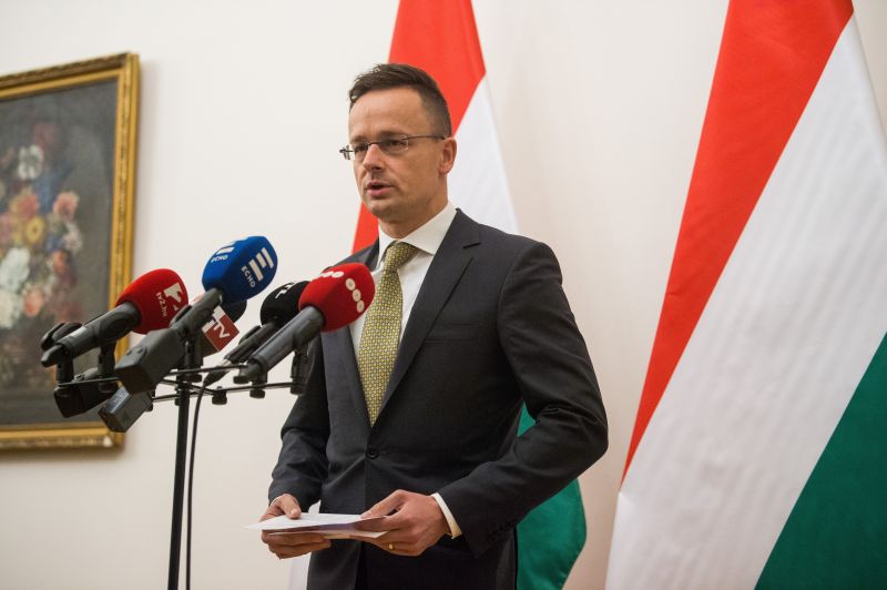 Szijjártó: Magyarország kiáll Ukrajna területi integritása és szuveneritása mellett