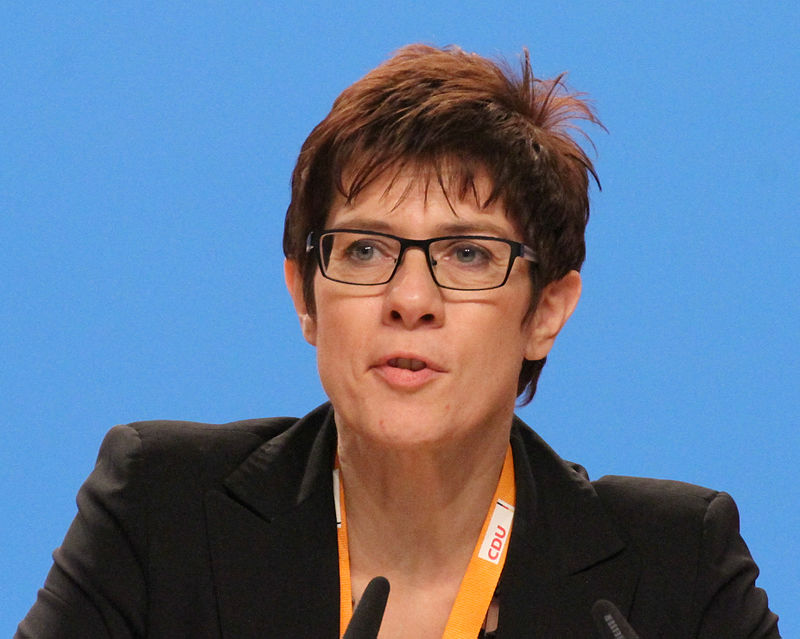 Továbbra is Annegret Kramp-Karrenbauer a német CDU legnépszerűbb elnökjelöltje