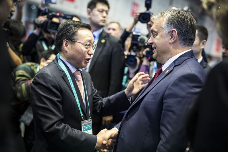 Orbán Sanghajban: magyar cégek megtalálhatják számításaikat Kínában