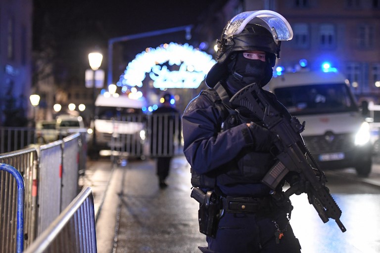 Hárman meghaltak, egy tucatnyian megsérültek a strasbourgi lövöldözésben