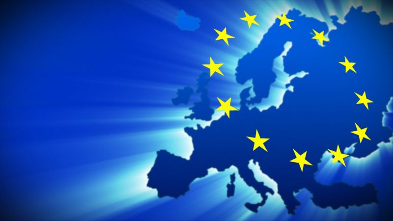Az osztrák kancellár jelképesen átadta az EU tanácsa soros elnökségét a román elnöknek