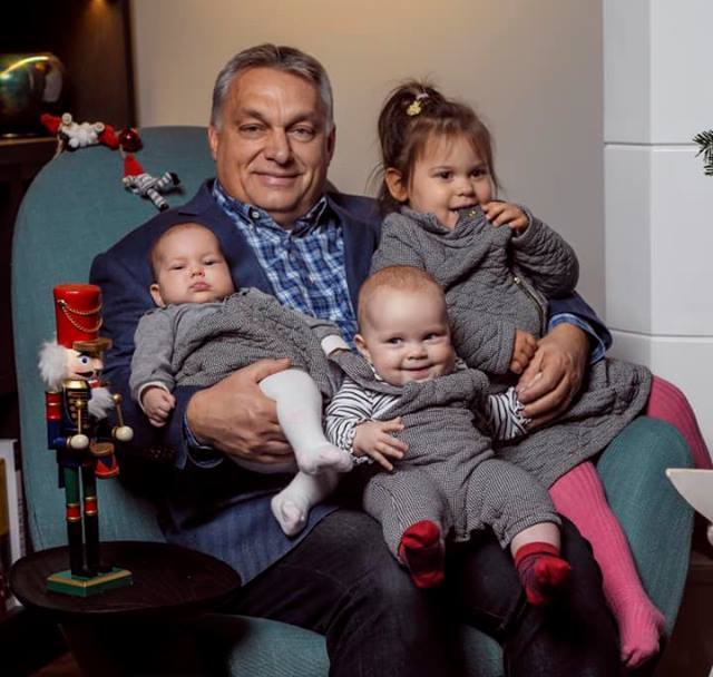 Így karácsonyoznak a magyar politikusok – fotók, videók