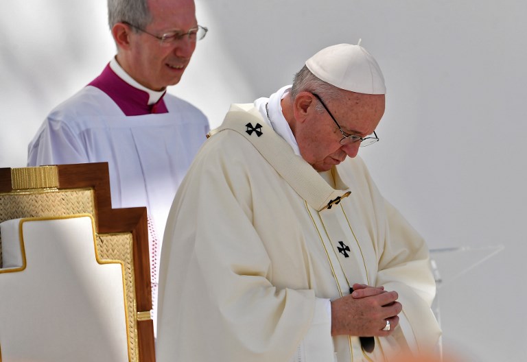 Ferenc pápa elismerte, hogy papok apácákat bántalmaztak