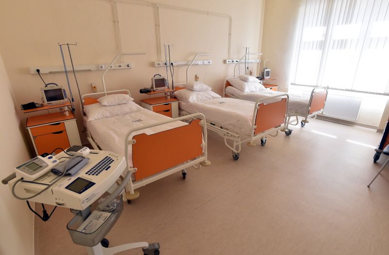 A létszámhiány miatt nem volt érvényes orvosi beosztás a Honvédkórházban