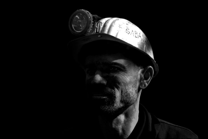 Kilenc bányászt keresnek Lengyelországban egy földrengés után