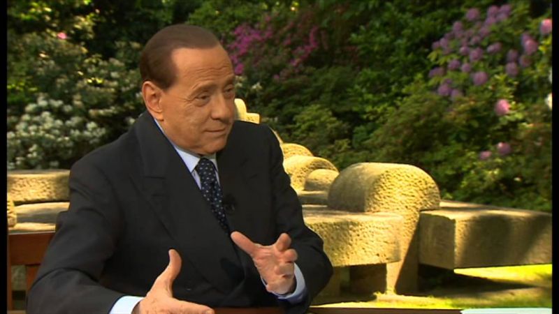 Berlusconi bejelentette, indulni készül az európai választásokon