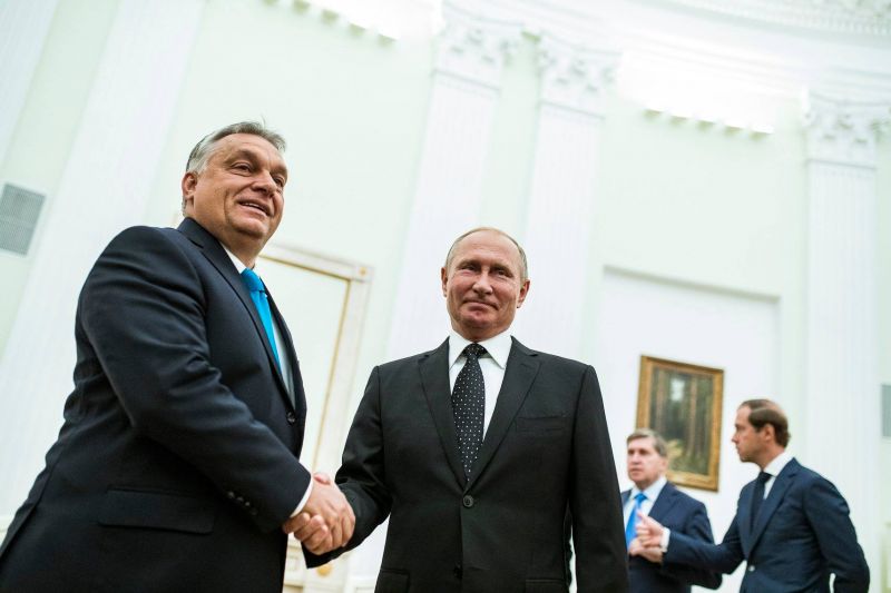 Orbán közölte az amerikaiakkal, hogy inkább az oroszok és Kína felé húz 