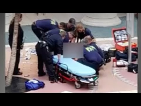 Horroröngyilkosság: ugrás a reptéri átriumba Floridában