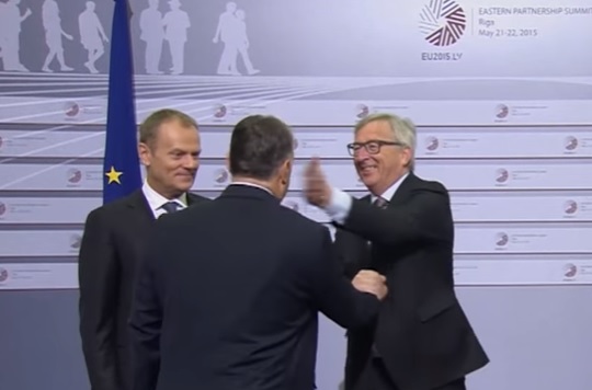 Juncker meglepő módon reagált Orbánék legújabb plakátkampányára