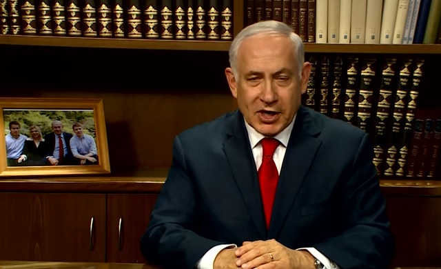 Ganz lemondásra szólította fel az ártatlanságát hangoztató Netanjahut 