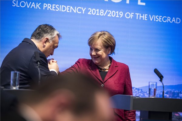 Orbán: minden nagy döntéssel várjuk meg az EP-választást