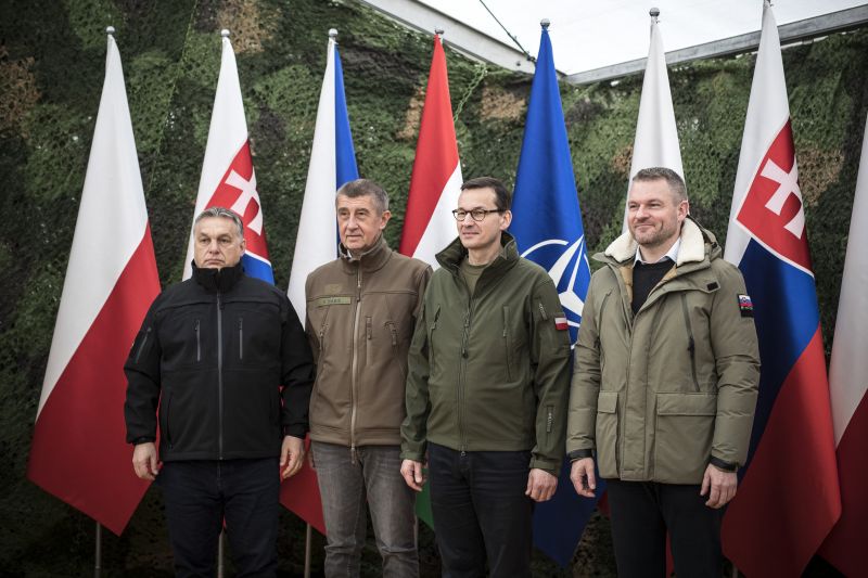 Orbán a lengyel NATO-ünnepségen is a migrációt emlegette
