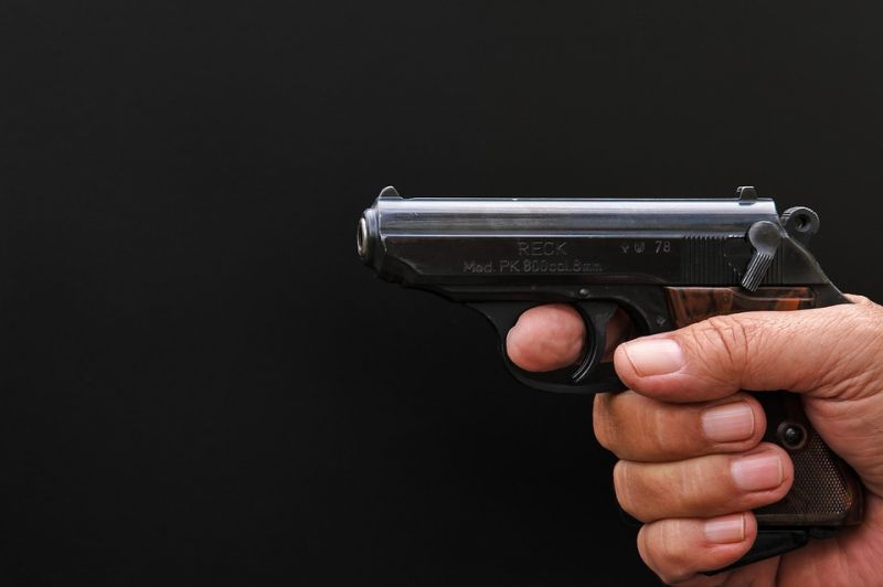 Főbe lőtte magát egy 24 éves fiatal a debreceni lőtéren – többen végignézték a tragédiát