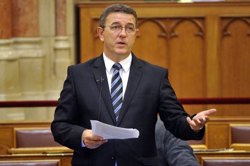 Fidesz: a Jobbik európai parlamenti listavezetői mind antiszemita politikusok