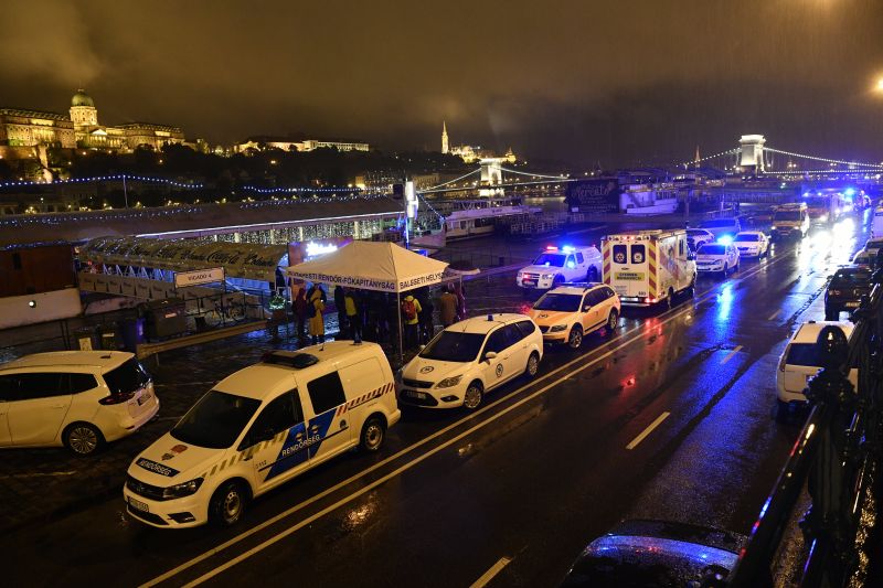 Halálos hajókatasztrófa a Parlamentnél: 21 embert még keresnek az áradó Duna teljes szakaszán