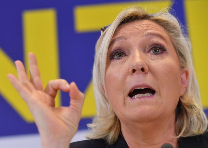 Marine Le Pen örömmel látná a magyar és a lengyel kormánypártot egy közös frakcióban