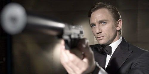 James Bond már nem kockáztat – még autós üldözést sem vállal