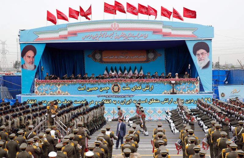 Moszkva egyszerre szólt be Iránnak és az USA-nak