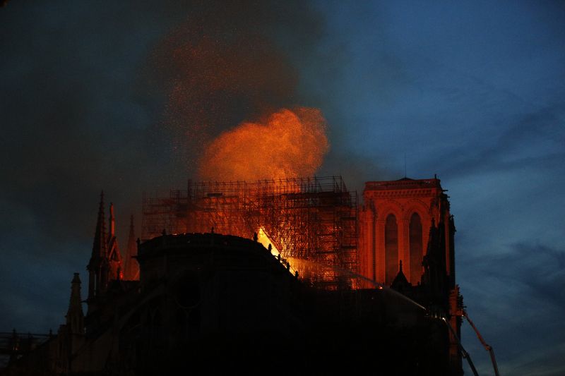 A Notre Dame-ot környező talajon nagy mennyiségű az ólompor, de nincs légszennyezési veszély