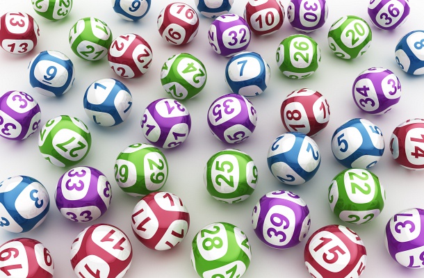 Íme az ötös lottó nyerőszámai – elő a szelvényekkel!