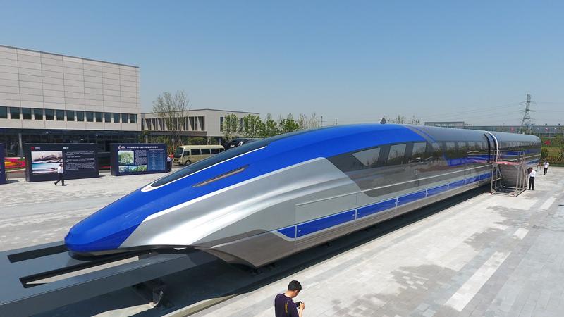 Bemutatták a kínai vonatot, ami 600 (!) km/órával száguld majd