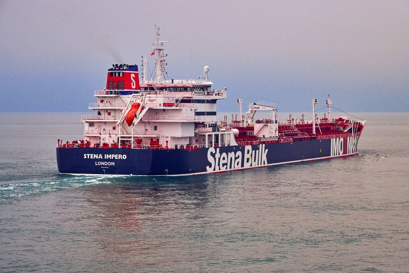 A brit kormány ellenséges cselekedetnek tekinti, hogy Irán elfogta egy hajójukat