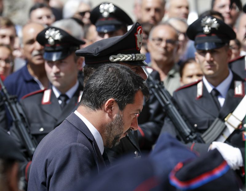 Salvini: Berlin zsarolja Rómát