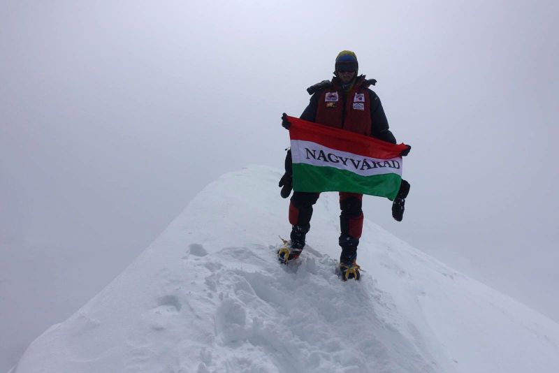 Varga Csaba megmászta  a 8080 méteres Hidden Peaket 2019. július 19-én