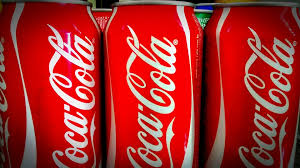 Blokáddal válaszolt a szélsőjobb a Coca-Cola kampányára