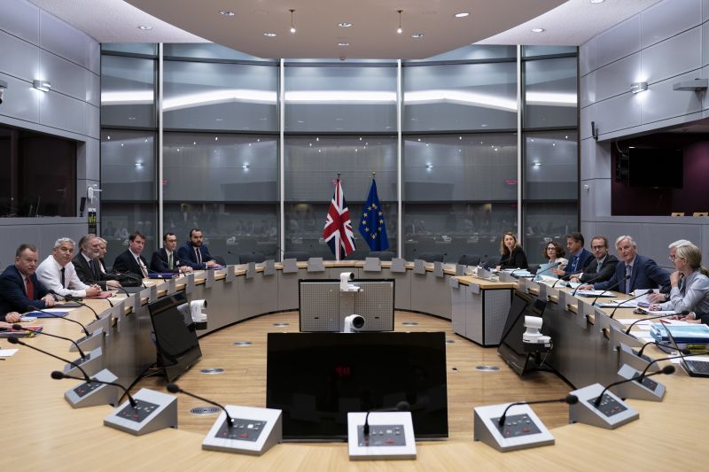 Juncker: London ne is állmondjon a megállapodás újratárgyalásáról