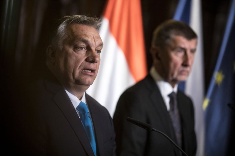 A cseh kormányfő tevékenysége sérti a cseh és az európai jogrendet is