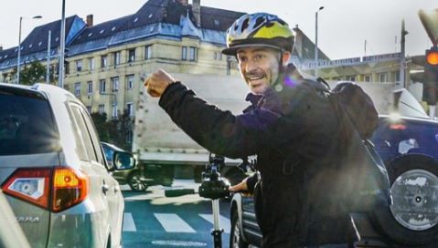 A rendőrök szerint segédmotorkerékpár az e-roller, az Index megmutatta, hova vezet ez – videó