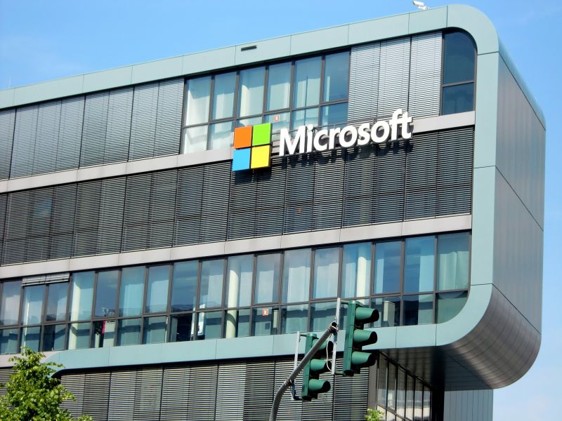 A Microsoft nyerte a Pentagon 10 milliárd dolláros informatikai pályázatát