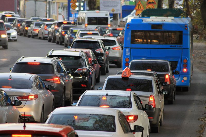 Útinform: balesetek lassítják a forgalmat Budapest környékén