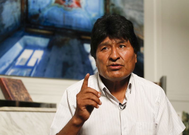 Evo Morales az erőszak beszüntetésére szólította fel a hadsereget és a rendőrséget